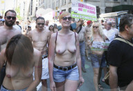 NEWS - Go Topless: Oben Ohne Tag