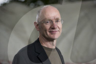 PORTRAIT - James Robertson