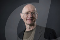 PORTRAIT - James Robertson