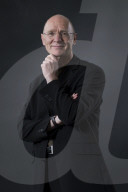 PORTRAIT - James Robertson