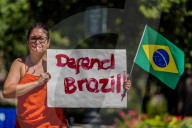 NEWS - Brasilianer unterstützt Dilma Rousseff während ihres Besuchs  in New York 