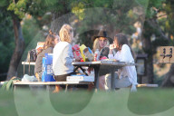 EXKLUSIV - Kesha mit Freunden beim Picknick in Santa Monica