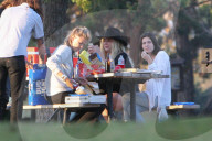 EXKLUSIV - Kesha mit Freunden beim Picknick in Santa Monica