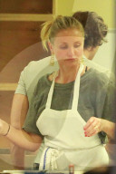 PEOPLE - Cameron DIaz feierte ihren Geburtstag in einer Kochschule