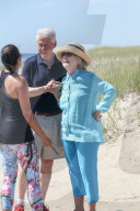NEWS - Kleine Sommerfrische: Hillary und Bill Clinton in den Hamptons