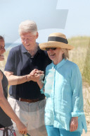 NEWS - Kleine Sommerfrische: Hillary und Bill Clinton in den Hamptons