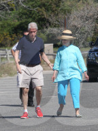 NEWS - Kleine Sommerfrische: Hillary und Bill Clinton in den Hamptons