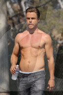 PEOPLE - Dereck Hough scheint beim Tanztraining schön heiss zu haben