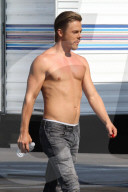 PEOPLE - Dereck Hough scheint beim Tanztraining schön heiss zu haben