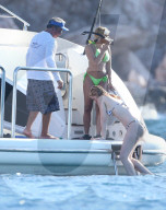 PEOPLE - French Montana und Iggy Azalea geniessen das Meer vor Cabo 