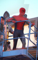 PEOPLE - Tom Holland steht als Spider-Man vor der Linse
