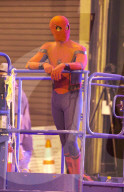 PEOPLE - Tom Holland steht als Spider-Man vor der Linse