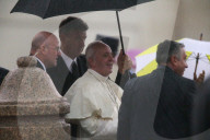 NEWS - Vatikan: Papst Franziskus hÃ¤lt Mittwochsaudienz im strÃ¶menden Regen