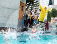 NEWS - Wien: Aktion "Schwimmen wie es uns gefällt" gegen Burikini-Verbot