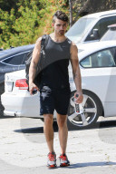 PEOPLE - Joe Jonas verlässt das Gym in Hollywood