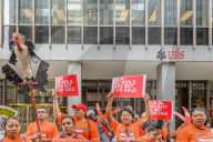 NEWS - New York: Puertoricaner demonstrieren gegen UBS