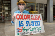 NEWS - New York: Puertoricaner demonstrieren gegen UBS