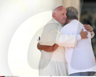 NEWS - Rom: Papst Franziskus spricht Mutter Teresa heilig