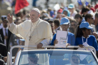 NEWS - Rom: Papst Franziskus spricht Mutter Teresa heilig