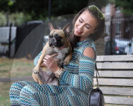 PEOPLE - Promis zeigen eine Herz für Hunde: 'Pup Aid' in Primrose Hill