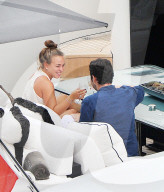 EXKLUSIV - Chloe Green macht Ferien und turtelt in Portofino und St.Tropez