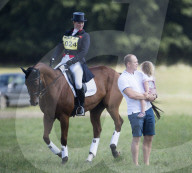 EXKLUSIV - Mia Tindall turnt mit Mike am Rande des Wellington Horse Trials in Hook