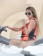 EXKLUSIV - Khloe Kardashian und Tristan Thompson fahren Jet Ski in Mexiko