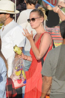PEOPLE - January Jones mit Klein Xander am Chili Cook-Off in Malibu