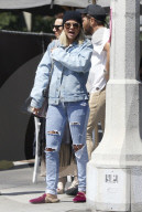 PEOPLE - Sofia Richie mit ihren Gucci-Fell-Loafer in Hollywood unterwegs