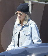 PEOPLE - Sofia Richie mit ihren Gucci-Fell-Loafer in Hollywood unterwegs