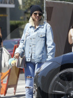 PEOPLE - Sofia Richie mit ihren Gucci-Fell-Loafer in Hollywood unterwegs