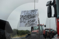 NEWS - Calais: Anwohner protestieren gegen die Zustände im Dschungel-Camp