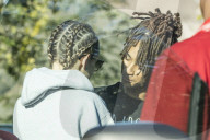 PEOPLE - Jaden Smith turtelt mit seiner Freundin in Los Angeles