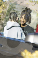 PEOPLE - Jaden Smith turtelt mit seiner Freundin in Los Angeles