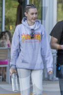 PEOPLE - Jaden Smith turtelt mit seiner Freundin in Los Angeles