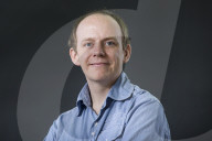 PORTRAIT - Thomas Clark 