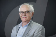 PORTRAIT - Roger Mason 
