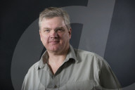 PORTRAIT - Ray Mears 