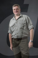 PORTRAIT - Ray Mears 