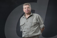 PORTRAIT - Ray Mears 