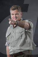 PORTRAIT - Ray Mears 