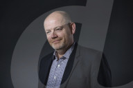 PORTRAIT - Mark Thompson