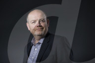 PORTRAIT - Mark Thompson