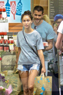 PEOPLE - Cara Santana und Jesse Metcalfe bummeln in Beverly Hills