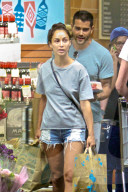 PEOPLE - Cara Santana und Jesse Metcalfe bummeln in Beverly Hills