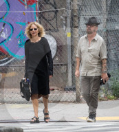 PEOPLE - Meg Ryan und Paul Giamatti schlendern durch New York