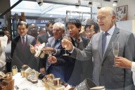 NEWS - Frankreich: Alain Juppe zu Besuch in der Chinesischen Gemeinschaft von Aubervillier