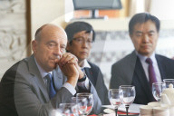 NEWS - Frankreich: Alain Juppe zu Besuch in der Chinesischen Gemeinschaft von Aubervillier
