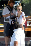 PEOPLE - Lily Rose Depp macht eine Bootstour in Venedig