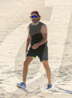 PEOPLE - Bradley Cooper hält sich mit Joggen fit